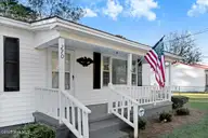 270 Orange Street, Kinston, NC 28504 — 2-bedroom home in Jackson Heights, Kinston, NC, photo 4 of 32: 04-270 Orange St-4