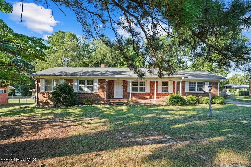 603 W Hooks River Road, Goldsboro, NC 27530 — 3-bedroom home in Salem Acres, Goldsboro, NC, photo 1 of 38: 01-603 W Hooks River Rd-1