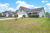 232 Belvedere Drive, Holly Ridge, NC 28445 — 3-bedroom home in Neighborhoods of Holly Ridge, Holly Ridge, NC, photo 3 of 37