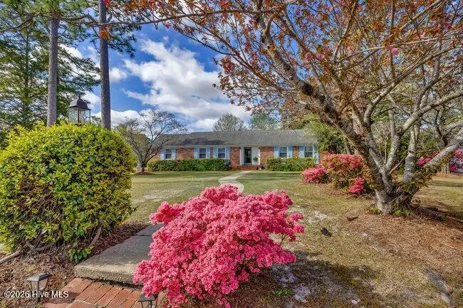 214 Longstreet Drive, Wilmington, NC 28412 — 3-bedroom home in Pine Valley Estates, Wilmington, NC, photo 1 of 23: 069_img_0844_111