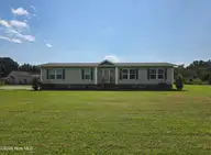 873 Pameter Road, Hallsboro, NC 28442 — 3-bedroom manufactured home, Hallsboro, NC, photo 3 of 39