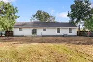 608 Wolverine Place, Jacksonville, NC 28546 — 3-bedroom home in Fox Run, Jacksonville, NC, photo 7 of 20