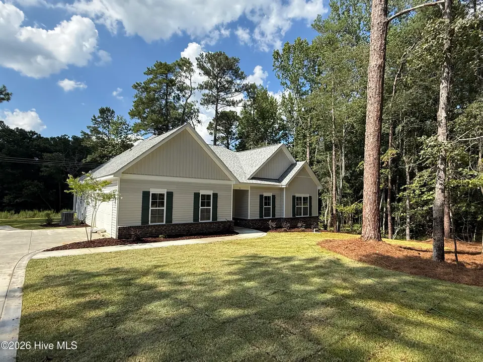54 N Shamrock Drive, Jackson Springs, NC 27281 — 4-bedroom home in Foxfire Village, Jackson Springs, NC, photo 1 of 21: IMG_0185