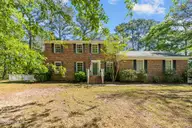 801 Arcane Circle, New Bern, NC 28562 — 3-bedroom waterfront home in Olde Towne, New Bern, NC, photo 1 of 52: 41-web-or-mls-DSC_1526