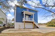 102 SW Yacht Drive, Oak Island, NC 28465 — 4-bedroom waterfront home, Oak Island, NC, photo 3 of 46: imgHP045