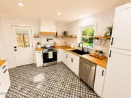 34 Holland Drive, Castle Hayne, NC 28429 — 3-bedroom home in Wrightsboro Acres, Castle Hayne, NC, photo 3 of 22: kitchen4