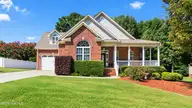 505 River Knoll Drive, Clayton, NC 27527 — 4-bedroom home in The Knolls at the Neuse, Clayton, NC, photo 3 of 38