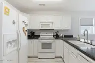 105 A Bay Drive, Surf City, NC 28445 — 3-bedroom waterfront townhome in Waters Bay, Surf City, NC, photo 15 of 46: 013_105_a_bay_drive-13_670