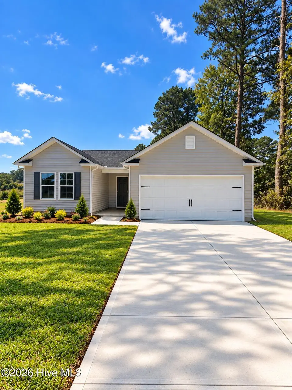 6436 Country Club Drive, Grifton, NC 28530 — 3-bedroom home in Country Club Hills, Grifton, NC, photo 1 of 28: 6436 Country Club Grifton