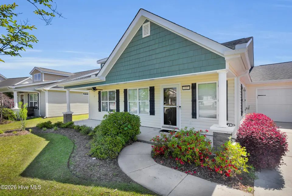107 Craftsman Drive, New Bern, NC 28562 — 3-bedroom waterfront home in Craeberne Forest, New Bern, NC, photo 1 of 44: 107 Craftsman Drive, New Bern, NC 28562