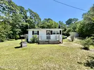 136 Floyd Pond Lane, Richlands, NC 28574 — 2-bedroom home, Richlands, NC, photo 2 of 32