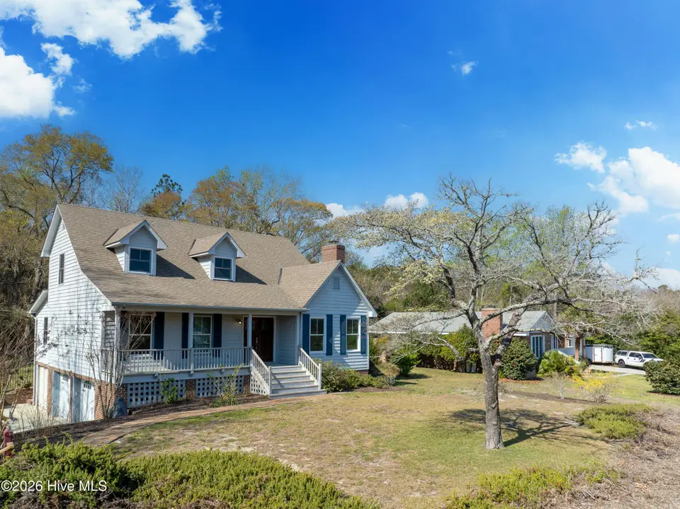317 S Belvedere Drive, Hampstead, NC 28443 — 3-bedroom home in Belvedere, Hampstead, NC, photo 1 of 39: 317 S Belvedere Dr MLS-4