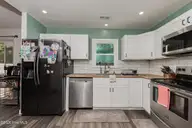 185 Baytree Drive, Jacksonville, NC 28546 — 3-bedroom home in Hunters Creek, Jacksonville, NC, photo 10 of 57: Kitchen