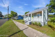 110 S 11th Street, Wilmington, NC 28401 — 2-bedroom home in Downtown, Wilmington, NC, photo 3 of 32