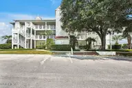 108 Turtle Cay Drive Unit 5, Wilmington, NC 28412 — 2-bedroom condo in Turtle Cay Condominiums, Wilmington, NC, photo 2 of 43