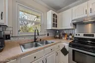 100 Estate Drive, Jacksonville, NC 28540 — 4-bedroom home in Brook Valley, Jacksonville, NC, photo 12 of 49: 34-web-or-mls-_RAD0284