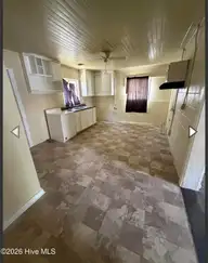 704 E Washington Avenue, Kinston, NC 28501 — 2-bedroom home, Kinston, NC, photo 11 of 16: IMG_3259