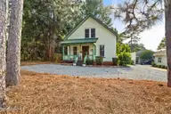 390 W Connecticut Avenue, Southern Pines, NC 28387 — 3-bedroom home in Downtown, Southern Pines, NC, photo 4 of 35: 390 W Connecticut-31