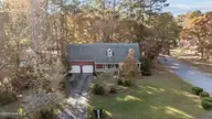 2200 Oakview Drive, New Bern, NC 28562 — 3-bedroom home in Oakview, New Bern, NC, photo 12 of 53: 47-web-or-mls-DJI_20251114143300_0043_D