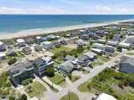 112 Robin Avenue B, Atlantic Beach, NC 28512 — 3-bedroom waterfront condo in Club Colony, Atlantic Beach, NC, photo 5 of 70: 12-web-or-mls-112 B Robin Ave 014