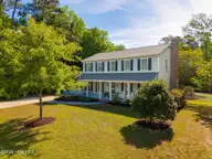 121 Gull Harbor Drive, Newport, NC 28570 — 4-bedroom waterfront home in Gull Harbor, Newport, NC, photo 3 of 58: Front of House