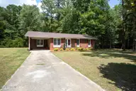 182 Crabapple Lane, Lake Waccamaw, NC 28450 — 3-bedroom home, Lake Waccamaw, NC, photo 2 of 56: Crabapple182-1FShaneL33A6355 copy