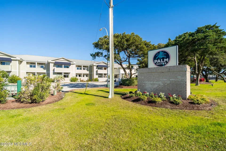 602 W Fort Macon Road 139, Atlantic Beach, NC 28512 — 1-bedroom waterfront condo in Palm Suites, Atlantic Beach, NC, photo 1 of 29: palm-suites-19