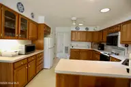 33 Shadow Lane, Whispering Pines, NC 28327 — 3-bedroom waterfront home in Whispering Pines, Whispering Pines, NC, photo 11 of 24