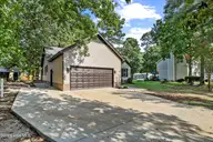 202 N Pointe Drive, Goldsboro, NC 27530 — 3-bedroom home in North Pointe, Goldsboro, NC, photo 3 of 41: 04-202 N Pointe Dr-4
