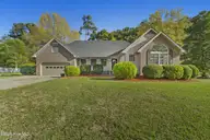201 Gaston Drive, Elizabeth City, NC 27909 — 3-bedroom home in Newbegun Land, Elizabeth City, NC, photo 7 of 45: 15_dsc00015