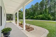 101 Kings Harbor Drive, Holly Ridge, NC 28445 — 4-bedroom waterfront home in Kings Harbor, Holly Ridge, NC, photo 8 of 73: 8_DSC08408