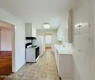 1605 Edgewood Drive, Elizabeth City, NC 27909 — 4-bedroom home in Edgewood, Elizabeth City, NC, photo 6 of 32: Kitchen