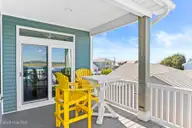 2112 Shoreline Drive, Topsail Beach, NC 28445 — 4-bedroom waterfront home in New Topsail Beach, Topsail Beach, NC, photo 17 of 73: 017_2112_shoreline_dr_-17_650