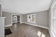 511 Hammond Street, Rocky Mount, NC 27804 — 3-bedroom home, Rocky Mount, NC, photo 11 of 33: 511_Hammond_St-Living_room-0009