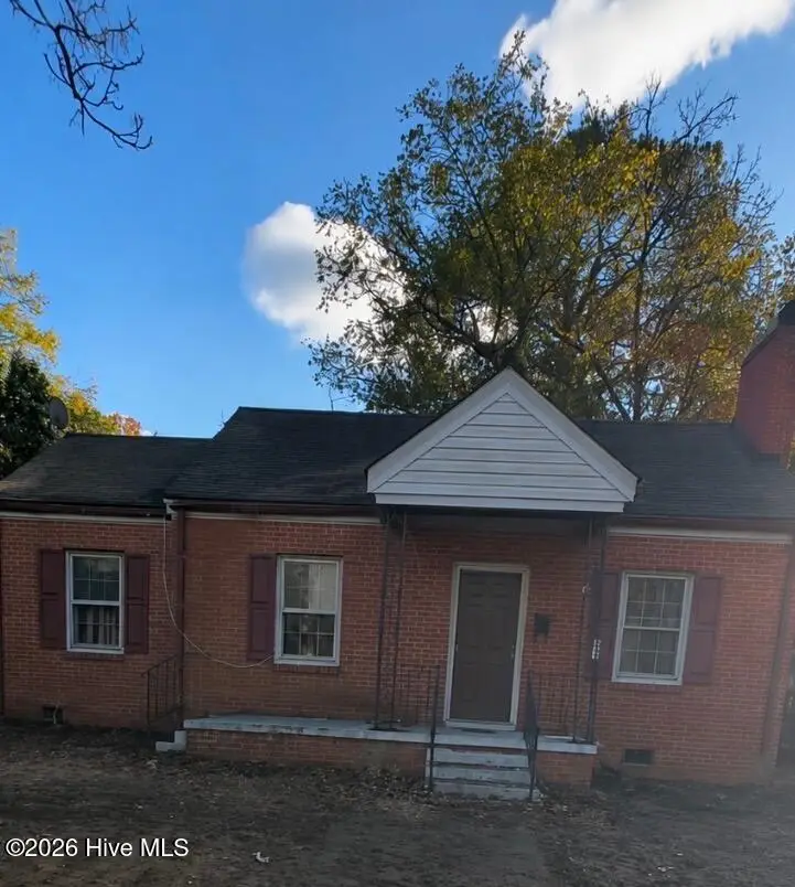 1215 W Thomas Street, Rocky Mount, NC 27804 — 3-bedroom home in Mayo Heights, Rocky Mount, NC, photo 1 of 3: IMG_5308
