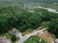 377 Victoria Drive, Chocowinity, NC 27817 — 4-bedroom waterfront home in Cypress Corner, Chocowinity, NC, photo 5 of 44: 377Victoria--37