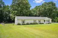 204 Wanda Drive, Pikeville, NC 27863 — 3-bedroom home in Sparrow Point, Pikeville, NC, photo 2 of 30: 05-204 Wanda Dr-5