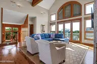 23 Comber Road, Wilmington, NC 28411 — 5-bedroom waterfront home in Figure Eight Island, Wilmington, NC, photo 5 of 48: 014_pja16327_627