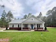 120 Edgewater Drive, Seven Lakes, NC 27376 — 3-bedroom home in Seven Lakes North, Seven Lakes, NC, photo 1 of 27: Front