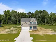 815 Lawson Court, Greenville, NC 27858 — 4-bedroom home in Laurel Oaks, Greenville, NC, photo 13 of 65: 13-web-or-mls-815 Lawson Court EX 011