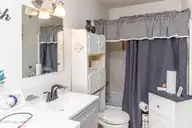 612 E Main Street, Mount Olive, NC 28365 — 3-bedroom home, Mount Olive, NC, photo 14 of 21: 5a-Bath