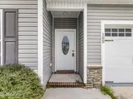 105 Conley Hills Drive, Richlands, NC 28574 — 3-bedroom home in Conley Hills, Richlands, NC, photo 4 of 31