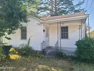 212 Clay Street, Kinston, NC 28501 — 2-bedroom home, Kinston, NC, photo 1 of 12