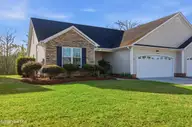 114 Jordan Drive, New Bern, NC 28562 — 4-bedroom waterfront townhome in Wesmill Pond Estates, New Bern, NC, photo 1 of 37: Primary Photo 114 Jordan Drive