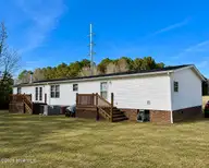 667 Fountain School Road, Battleboro, NC 27809 — 4-bedroom manufactured home, Battleboro, NC, photo 4 of 17: 4FFAE284-4368-483E-B6DA-D6CB7F54E179