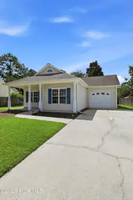 8592 SE Orchard Loop Road NE, Leland, NC 28451 — 3-bedroom home in Lanvale Trace, Leland, NC, photo 3 of 40
