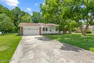 604 Oakwood Avenue, Jacksonville, NC 28546 — 4-bedroom home in Brynn Marr, Jacksonville, NC, photo 3 of 34