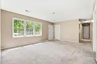 5117 Chaucer Drive, Wilmington, NC 28405 — 3-bedroom home in Kings Grant, Wilmington, NC, photo 4 of 46: 5_DSC05205