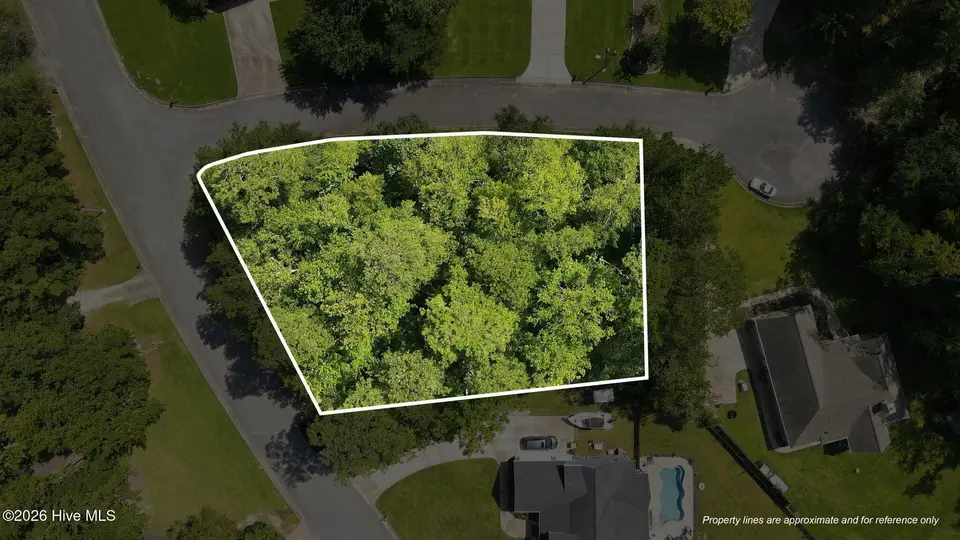314 217 Neuse Harbour Boulevard, New Bern, NC 28562 — waterfront lot in Neuse Harbour, New Bern, NC, photo 1 of 16: 1-web-or-mls-DJI_0581_PL