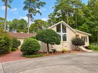 4503 W Fairway Drive, Trent Woods, NC 28562 — 4-bedroom home in Greenwood, Trent Woods, NC, photo 2 of 37: Front